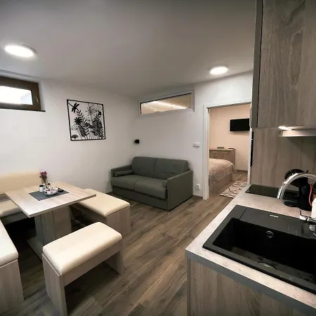Apartament U Kralika, Prizemni Bezbarierove A,b,c,d - 50 Metru Od Vleku - Prejdete V Lyzacich, Pod Bobovou Drahou, Parkovani Zdarma, Lyzarna S Vysouseci Bot, Dolna Morawa