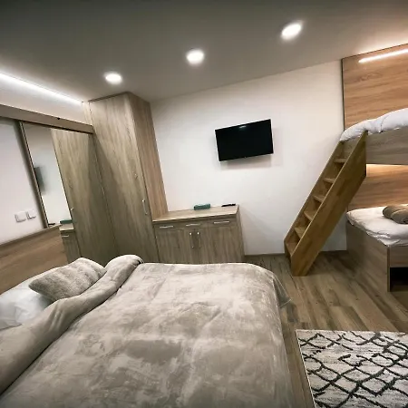 Apartament U Kralika, Prizemni Bezbarierove A,b,c,d - 50 Metru Od Vleku - Prejdete V Lyzacich, Pod Bobovou Drahou, Parkovani Zdarma, Lyzarna S Vysouseci Bot, Dolna Morawa