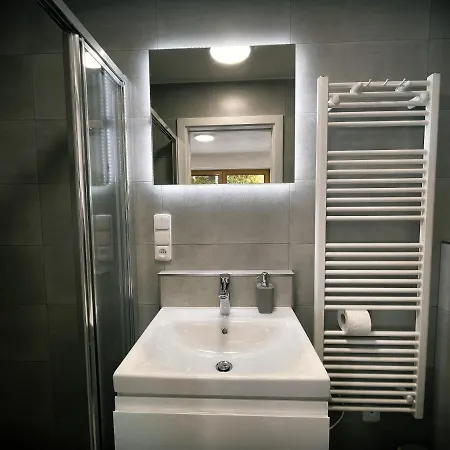U Kralika, Prizemni Bezbarierove A,b,c,d - 50 Metru Od Vleku - Prejdete V Lyzacich, Pod Bobovou Drahou, Parkovani Zdarma, Lyzarna S Vysouseci Bot, *