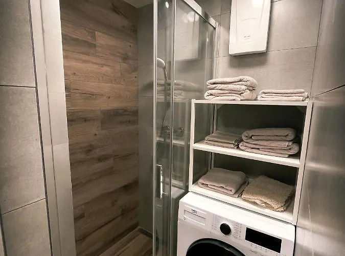 U Kralika, Prizemni Bezbarierove A,b,c,d - 50 Metru Od Vleku - Prejdete V Lyzacich, Pod Bobovou Drahou, Parkovani Zdarma, Lyzarna S Vysouseci Bot,