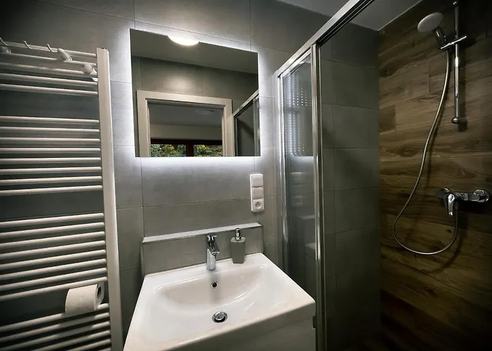 U Kralika, Prizemni Bezbarierove A,b,c,d - 50 Metru Od Vleku - Prejdete V Lyzacich, Pod Bobovou Drahou, Parkovani Zdarma, Lyzarna S Vysouseci Bot,